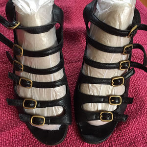 VINTAGE LEATHER GOLD BUCKLED SHOES!! PACO GIL!!